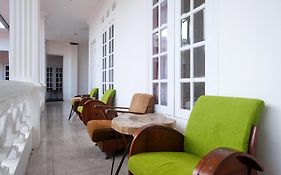 RedDoorz near Grojogan Sewu Tawangmangu